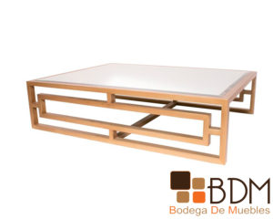 Mesa modernista de madera central