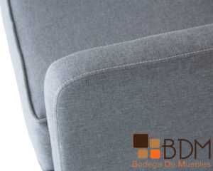 Sillon ocasional en color gris de madera