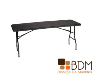 Mesa rectangular plegable con cubierta de plastico tipo rattan