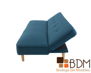 Sofa cama color azul con patas de madera