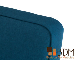 Sofa cama color azul con patas de madera