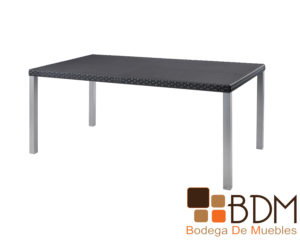 Mesa rectangular para exterior en polipropileno y acero galvanizado