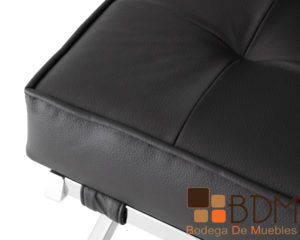 Love seat moderno en color negro con sillones individuales