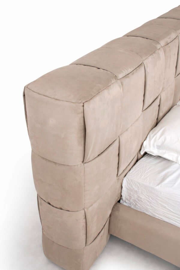 Mueble Queen Modrest McKamey - Cama moderna de tela
  beige – Envíos a todo México | FurnitureMX