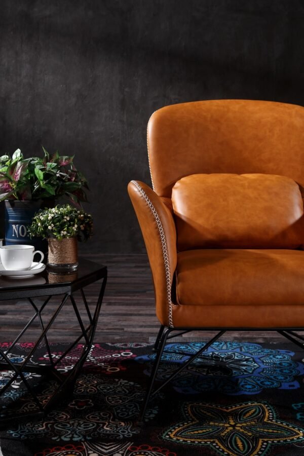 Mueble Modrest Kirk - Silla decorativa moderna de
  cuero ecológico marrón – Envíos a todo México | FurnitureMX