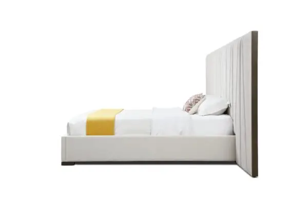 Mueble Modrest Nixa - Cama Queen moderna de
terciopelo beige + bronce cepillado – Envíos a todo México | FurnitureMX