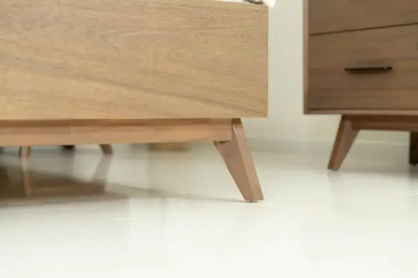 Mueble Modrest Claire - Cama contemporánea de nogal
– Envíos a todo México | FurnitureMX