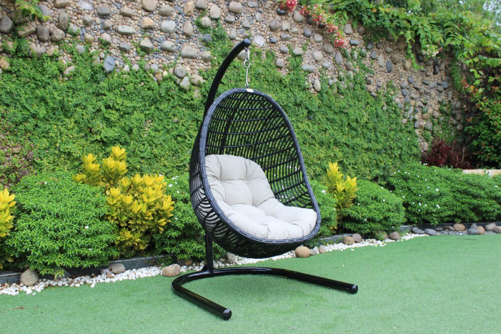 Silla colgante Renava Havana Outdoor negra y beige