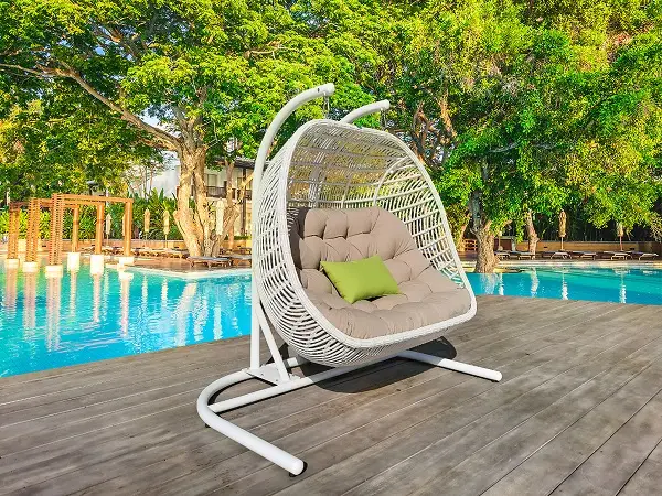 Mueble Silla colgante Renava San Juan Outdoor
blanco y beige – Envíos a todo México | FurnitureMX